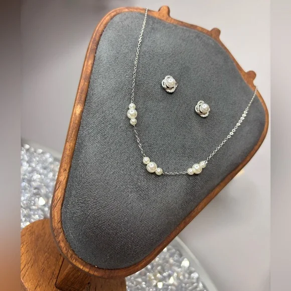 Pearl & Silver elegant Jewelry Set NIP - Picture 7 of 8